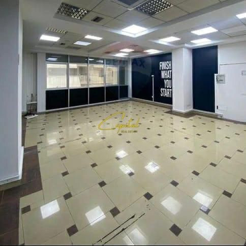 Ambient biznesi me qera 100 m2 rruga e barrikadave 80.000 leke