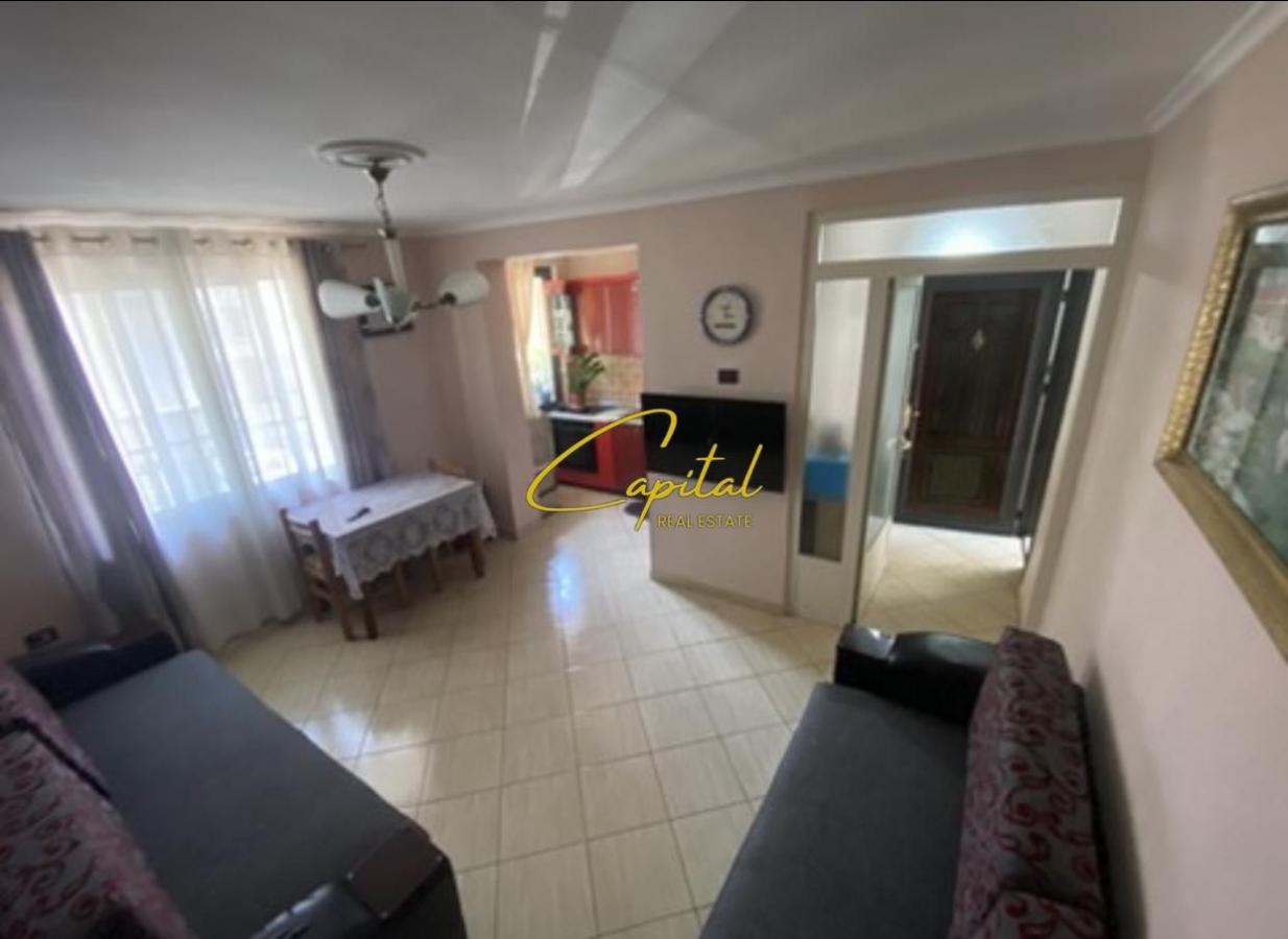 Shitet apartament 1+1 shkolla e bashkuar 8.400.000 leke