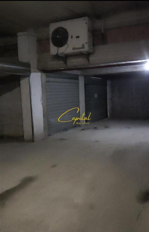 Shitet magazine-garazh 45 m2 komuna e parisit 50.000 euro