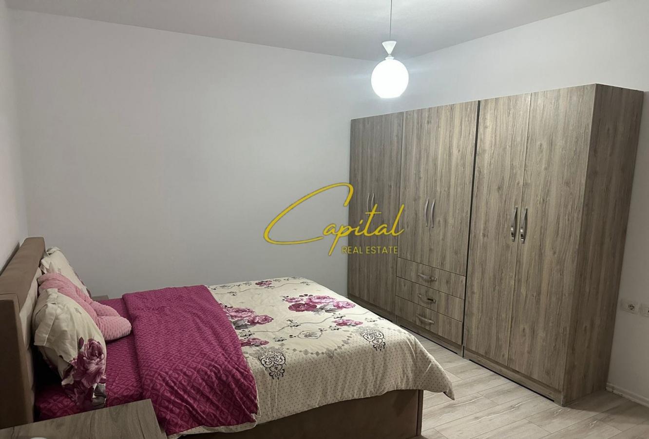 Apartament me qera 1+1prokuroria e tiranes 600 euro