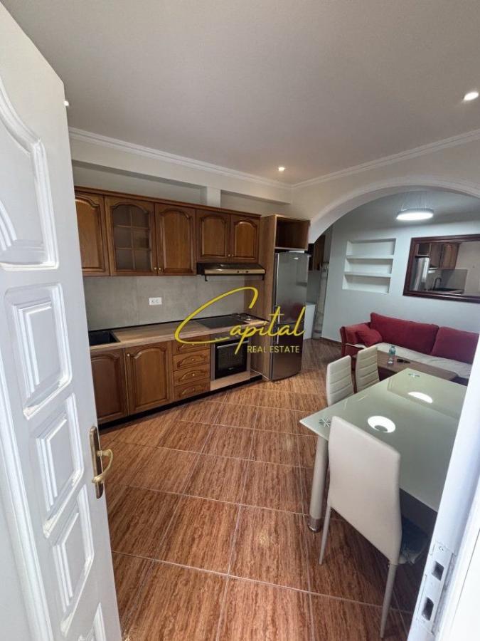 Apartament me qera 1+1 5 maji 450 euro