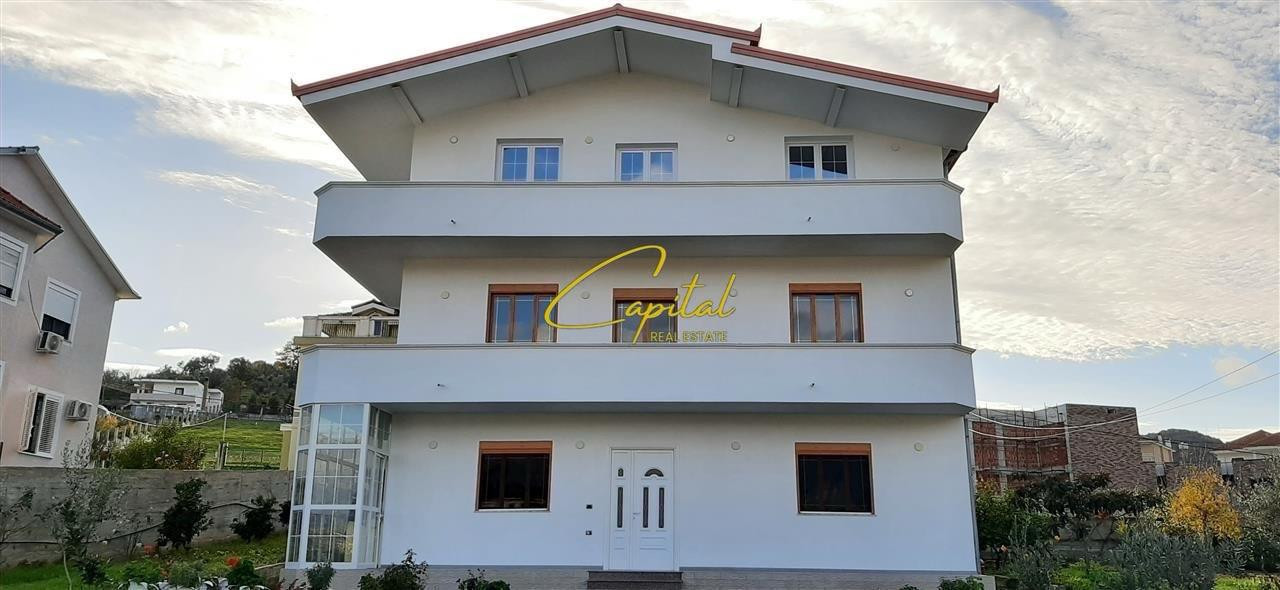Vile private me qera 500 m2 qendra tregtare teg 2000 euro