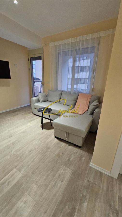 Apartament me qera 1+1 ish stacioni trenit 80.000 leke