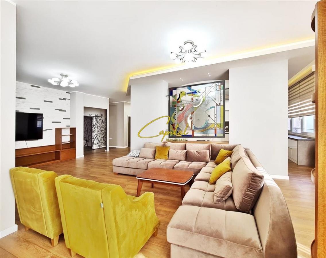 Apartament me qera 4+1+2 komuna e parisit 130.000 leke