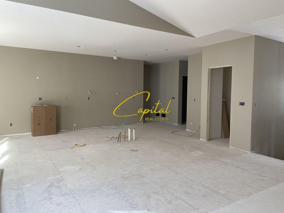 Ambient biznesi me qera 200 m2 komuna e parisit 1.500 euro