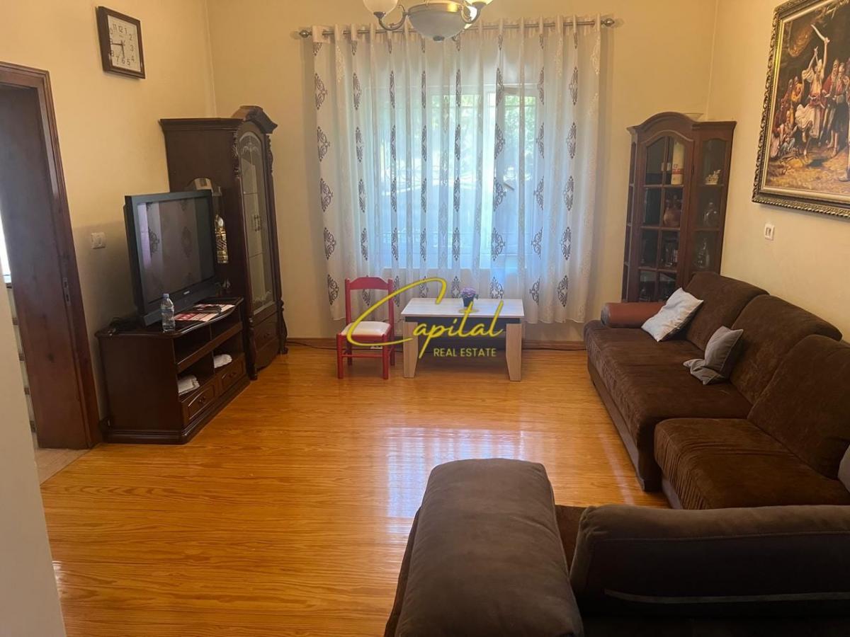 Apartamen tme qera 1+1 ish sheshi shqiponja 35.000 leke
