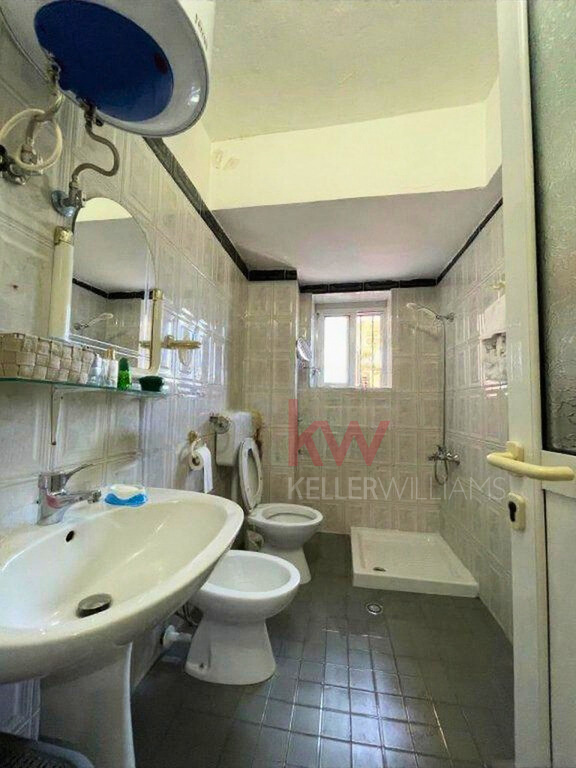 Shitet apartament 1+1 orikum