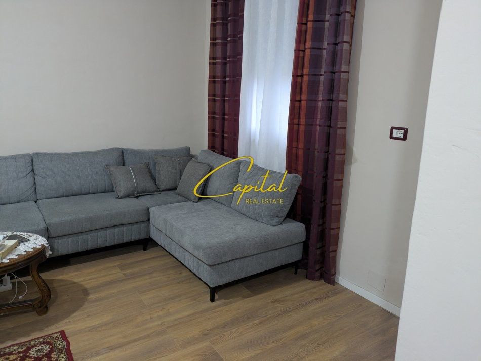 Apartament me qera 2+1 xhamlliku 50.000 leke