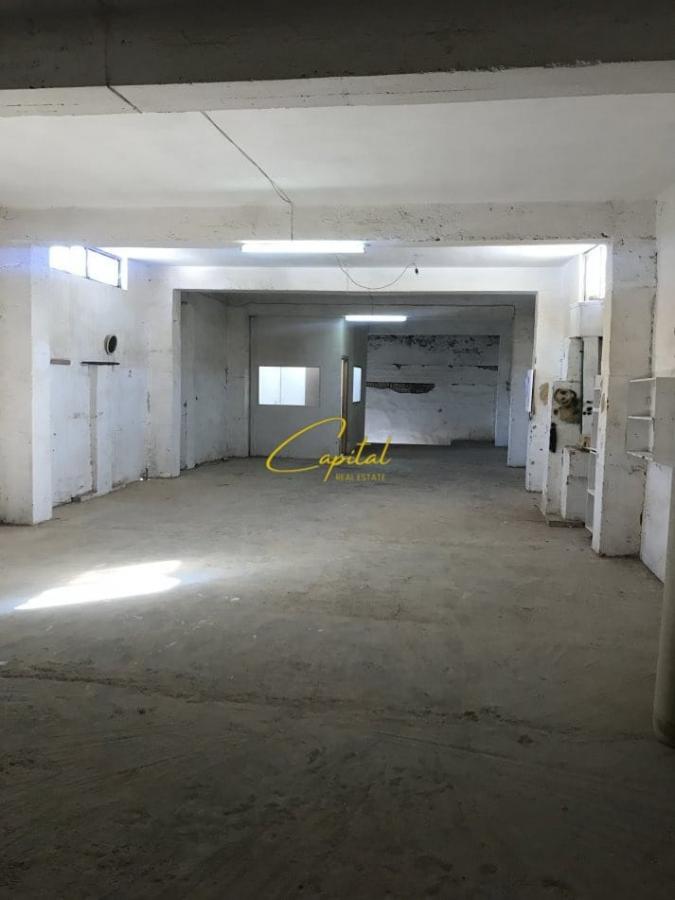 Magazine me qera 340 m2 siri kodra 800 euro