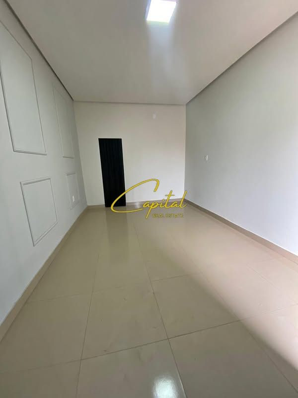 Dyqan me qera 29 m2 prokuroria 400 euro