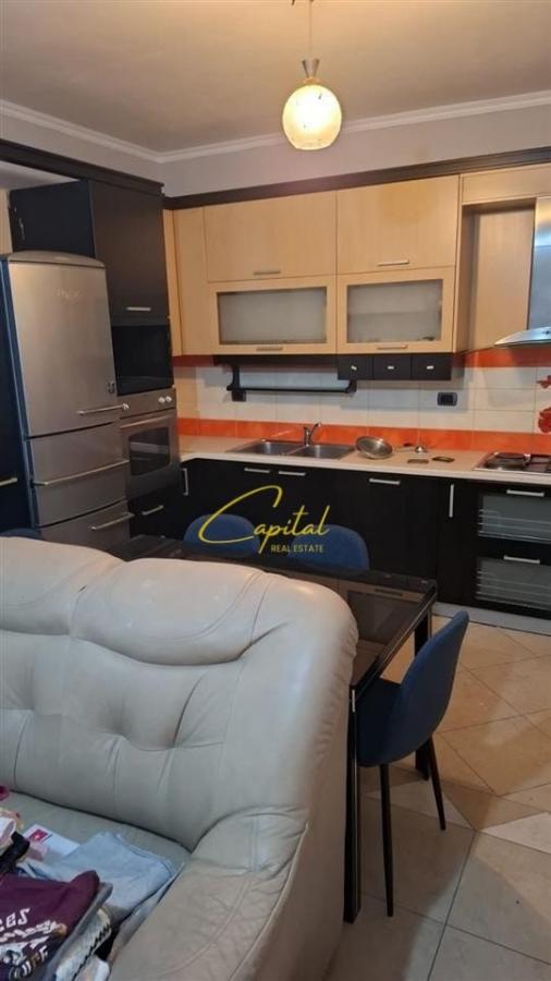 Apartament me qera 2+1 selvia 700 euro
