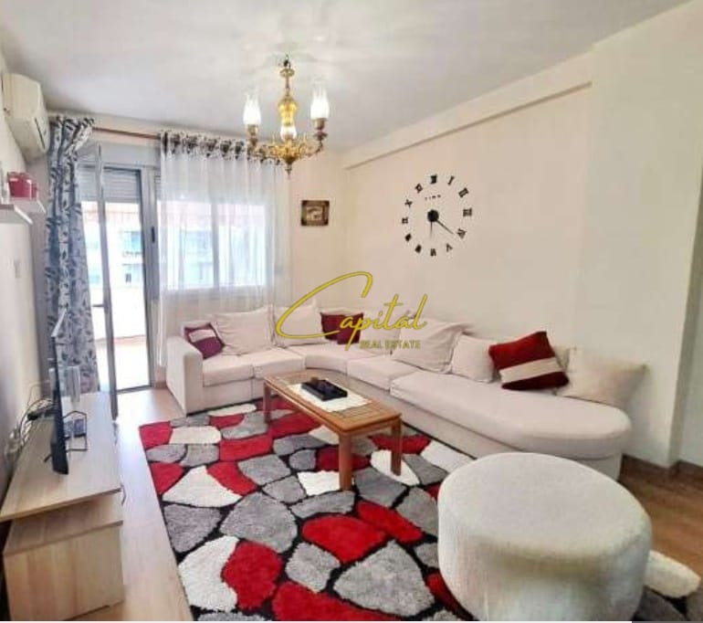 Apartament me qera 2+1 rruga e kavajes 700 euro