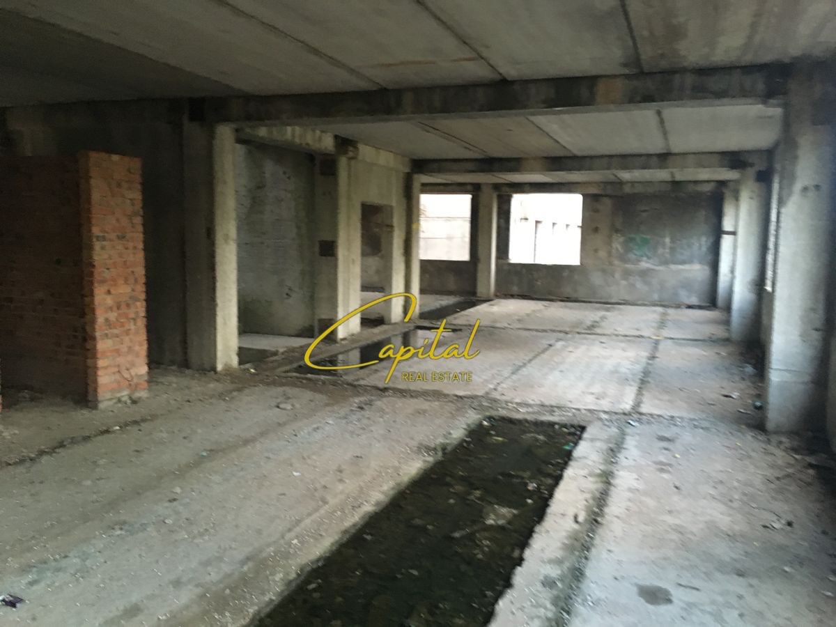 Shitet magazine 270 m2 fresku 190.000 euro