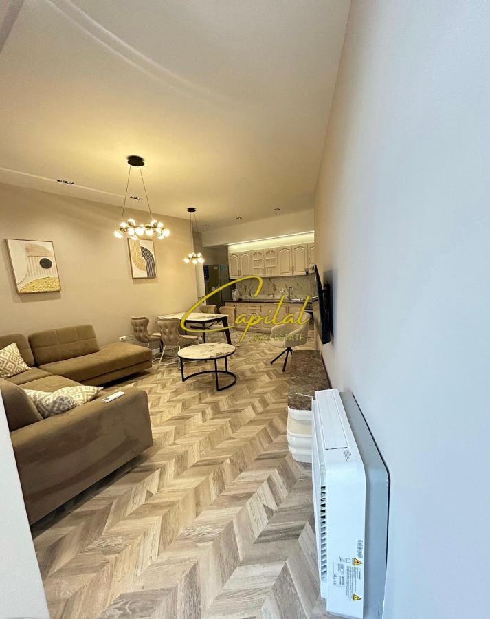 Shitet apartament 2+1+2 qender 360.000 euro