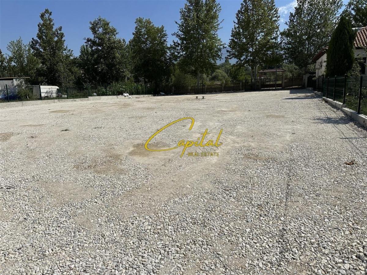 Toke me qera 4000 m2 yrshek 400.000 leke