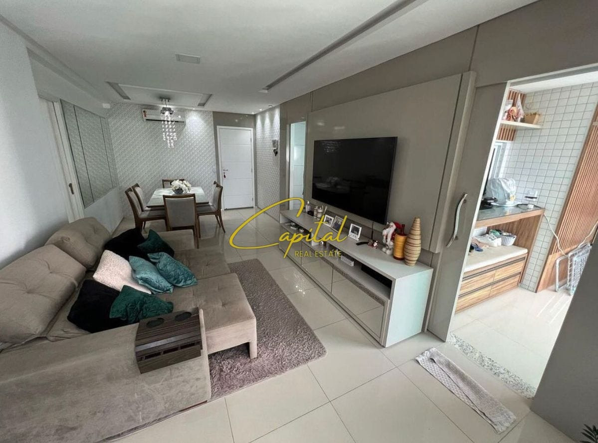 Shitet apartament 2+1 qender 360.000 euro