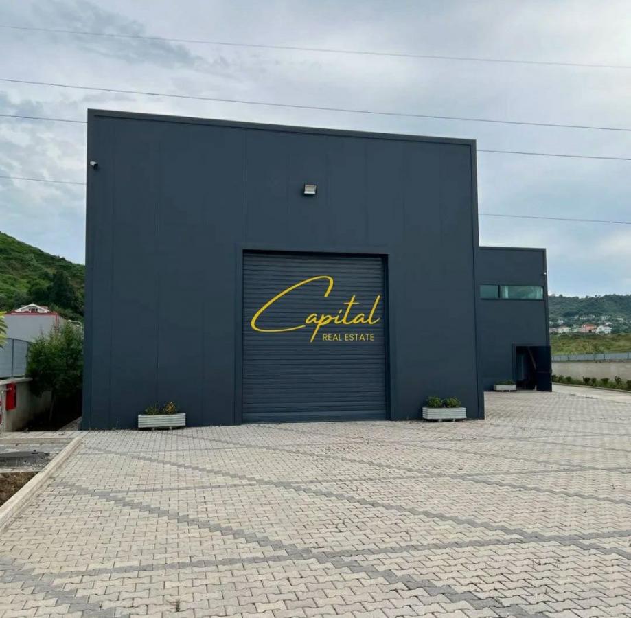 Kapanon me qera 2000 m2 kashar 4.500 euro