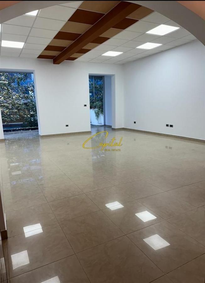 Ambient biznesi me qera 100 m2 ish blloku 1000 euro
