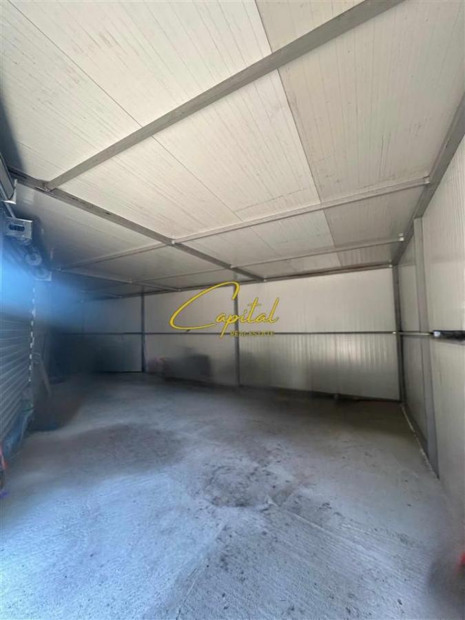 Kapanon me qera 60 m2 ish sheshi shqiponja 400 euro