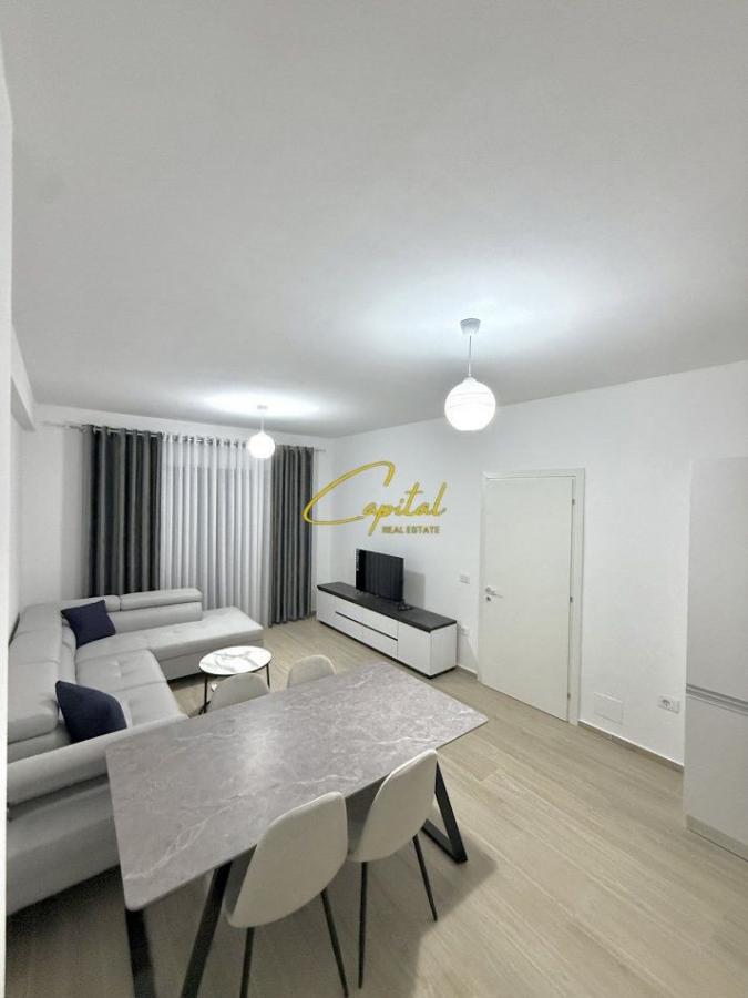 Apartament me qera 2+1 astir 700 euro
