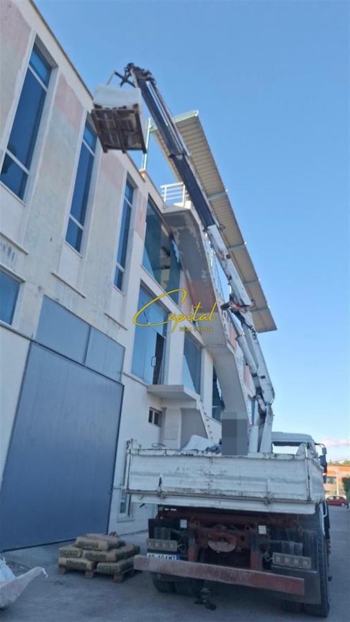 Magazine me qera 800 m2 autostrada tr-dr 2.400 euro