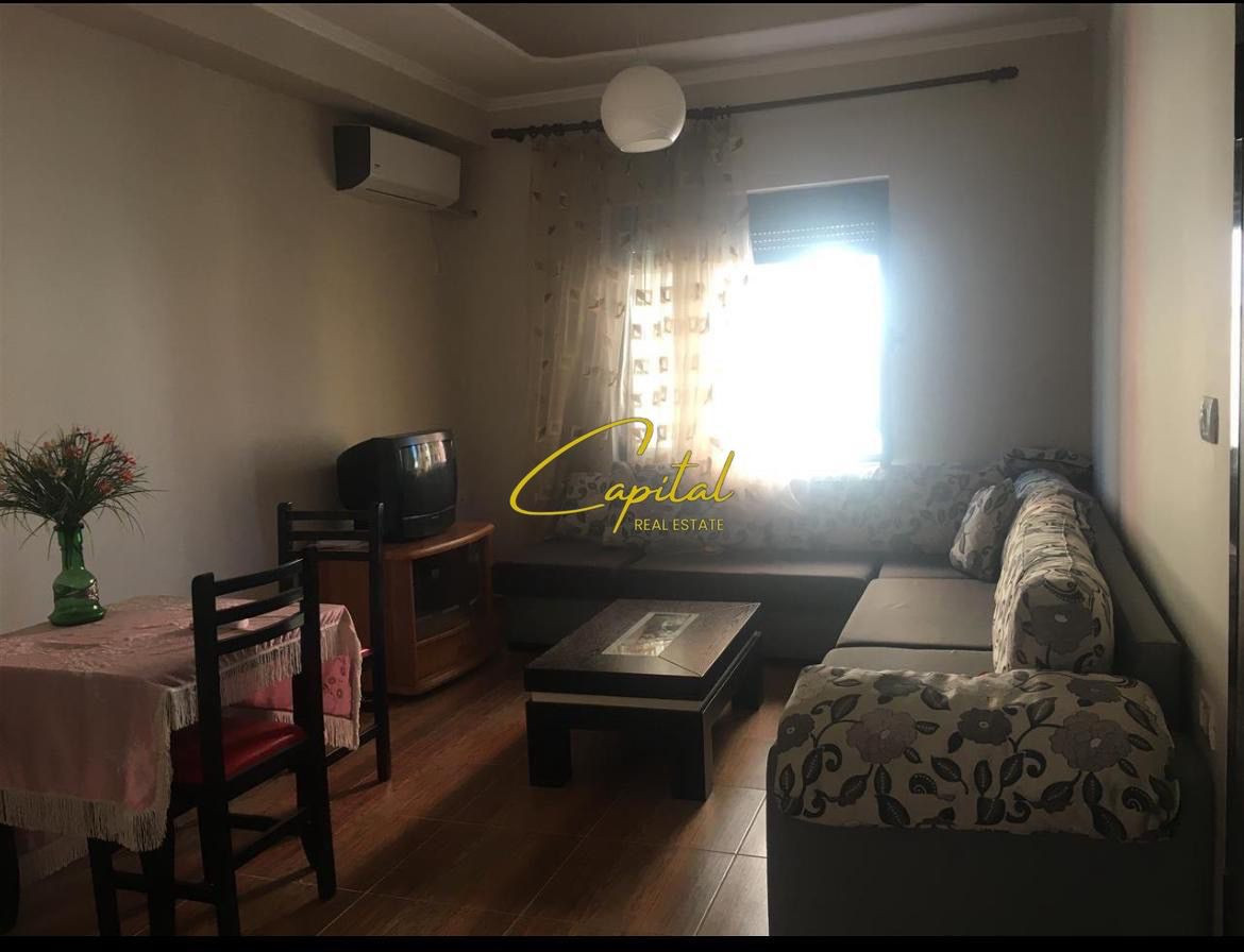 Shitet apartament 1+1 berat 65.000 euro