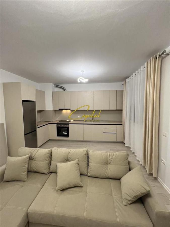 Apartament me qera 2+1 astir 60.000 leke