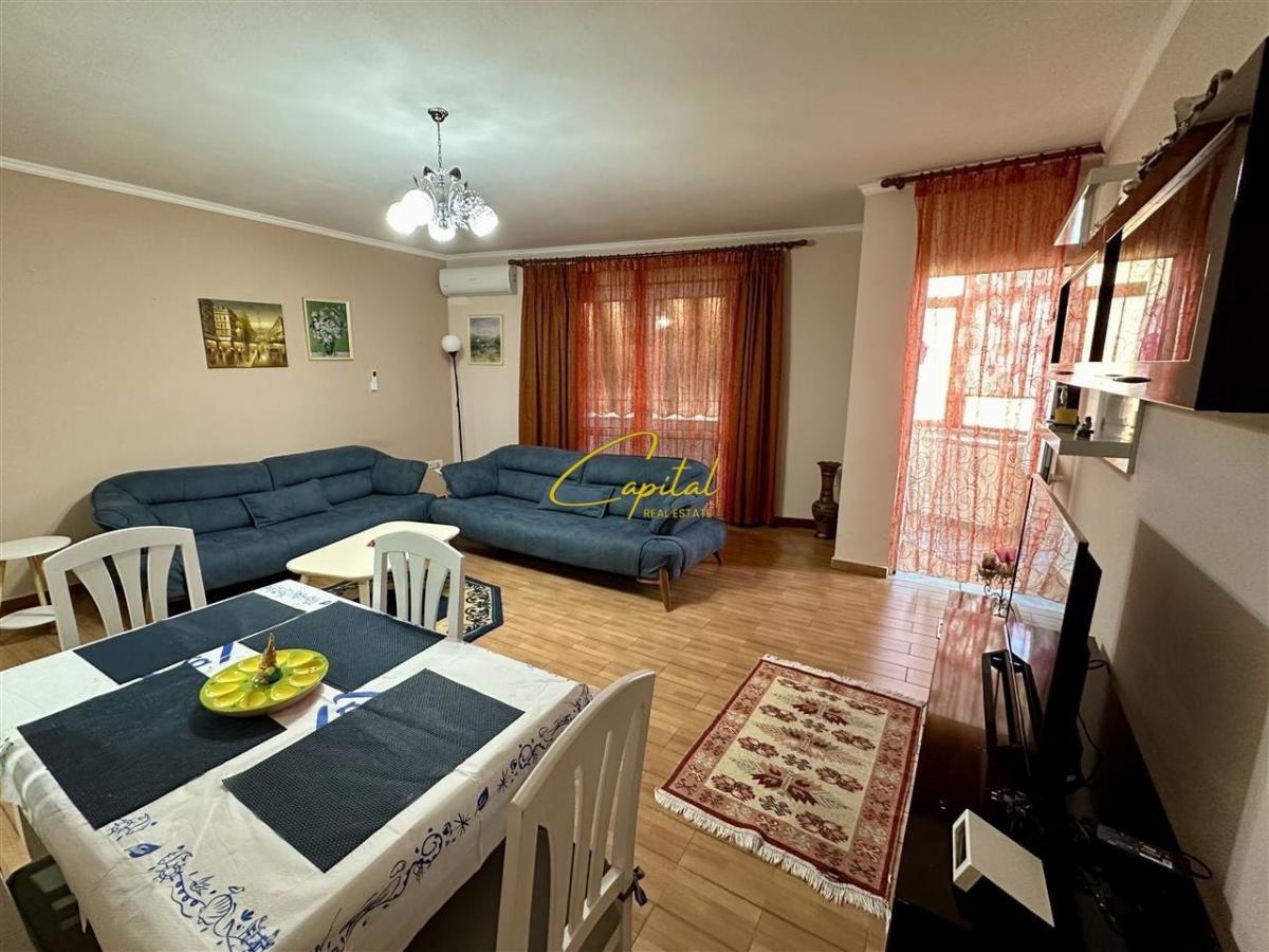 Apartament me qera 2+1 rruga edibres 680 euro