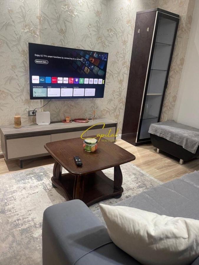 Apartament me qera 1+1 komuna e parisit 600 euro