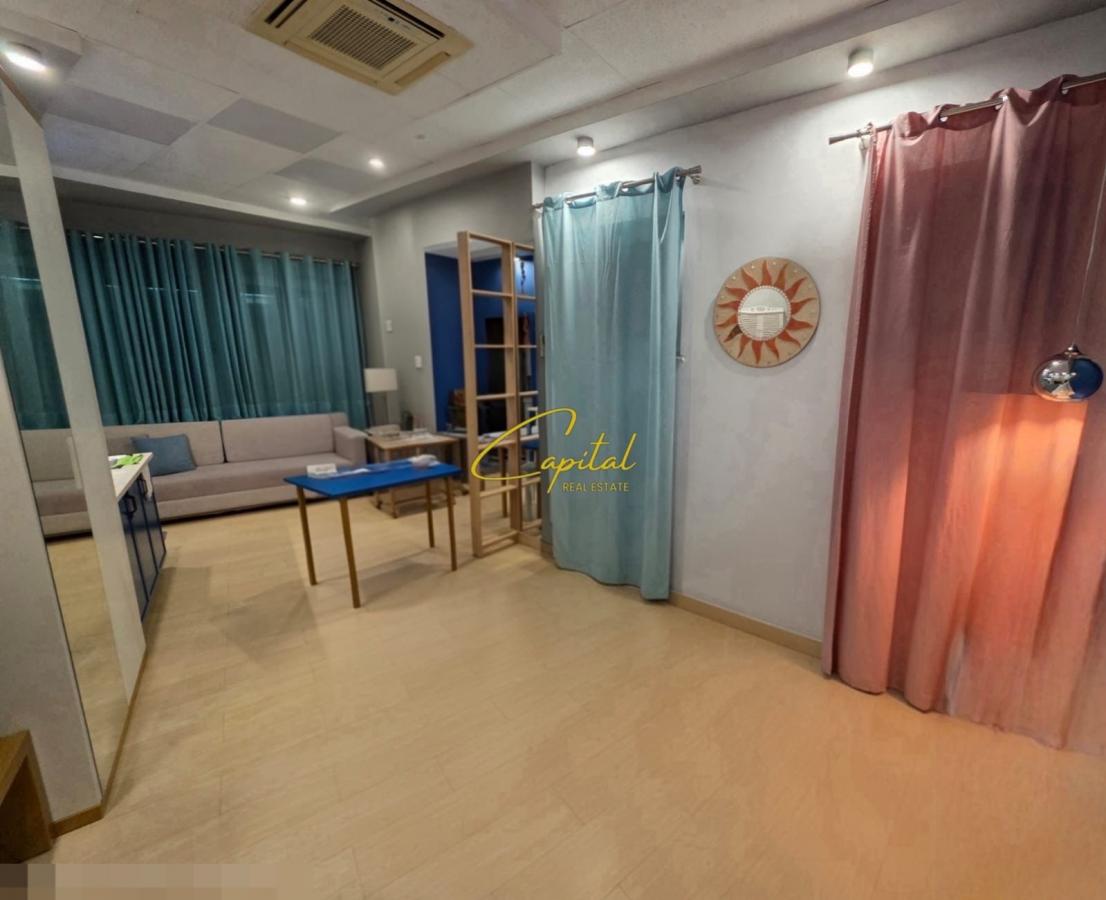 Zyre me qera 35 m2 myslym shyri 700 euro