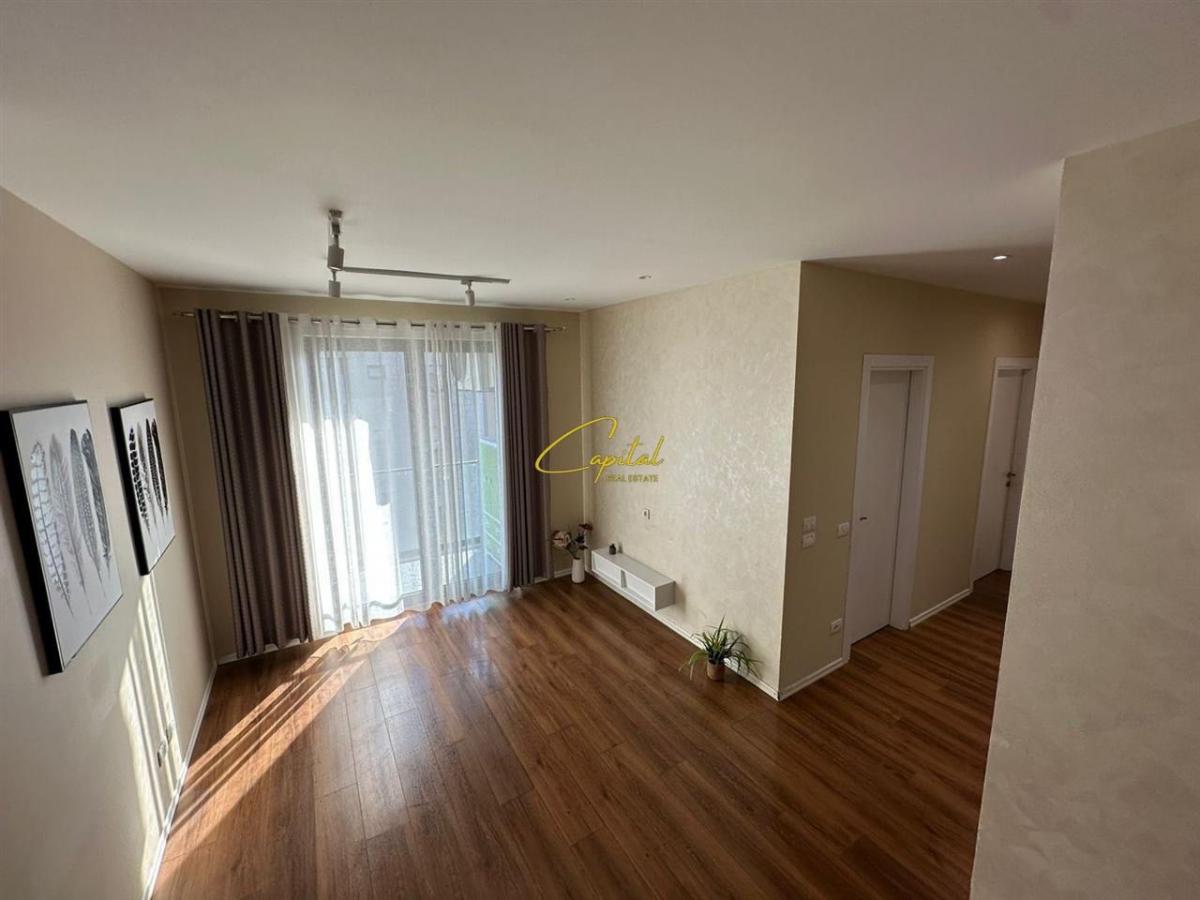 Apartament me qera 2+1 astir 50.000 leke