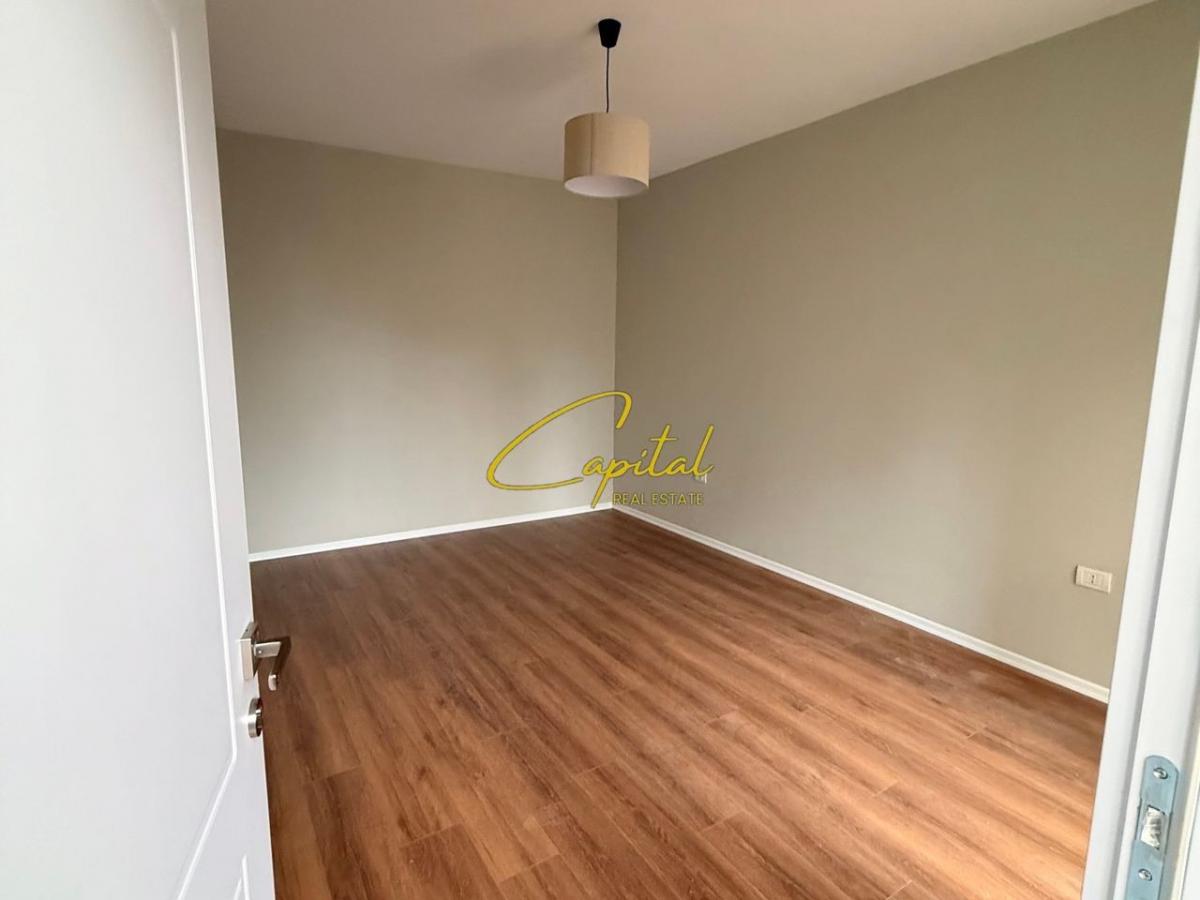 Apartament me qera 1+1 blv bajram curri 700 euro