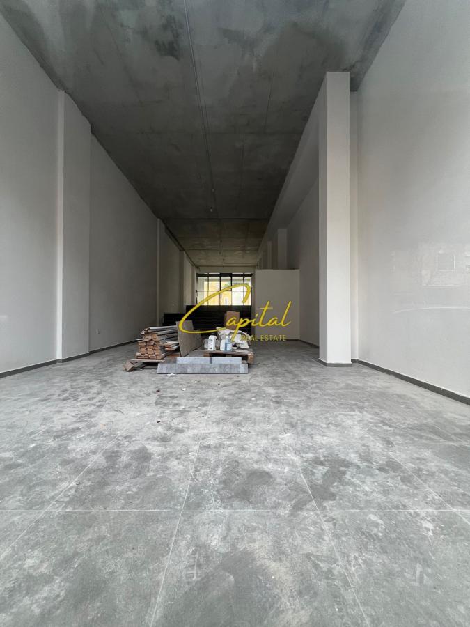 Dyqan me qera 125 m2 rruga e barrikadave 3.500 euro