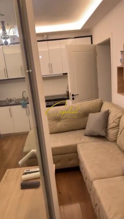 Apartament me qera 2+1 rruga ferit xhajko 60.000 leke