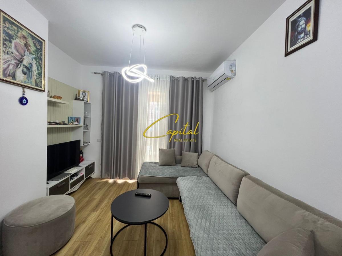 Apartament me qera 1+1 ish fusha aviacionit 600 euro