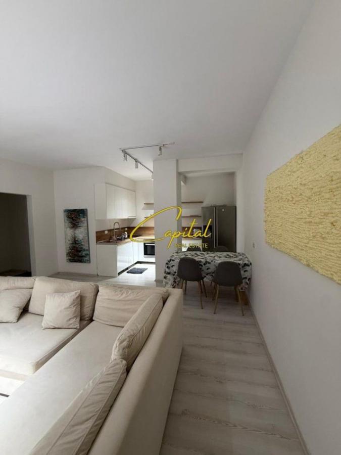 Apartament me qira 2+1 kodra e diellit 600 euro