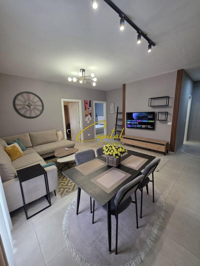 Apartament me qira 2+1+2 kodra e diellit 900 euro