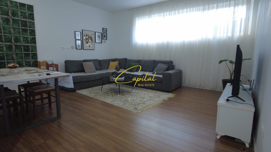 Shitet vile private 360 m2 vilat gjermane 800.000 euro