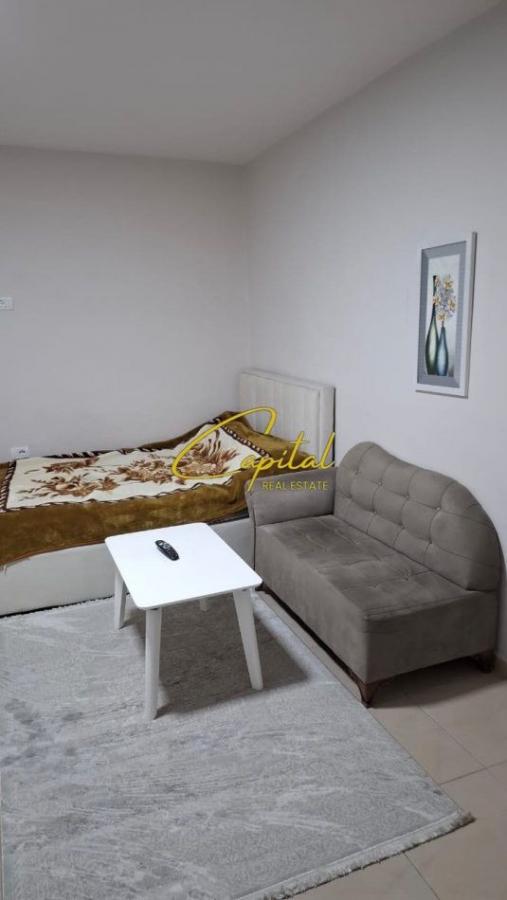 Garsoniere me qira 25 m2 21 dhjetori 35.000 leke