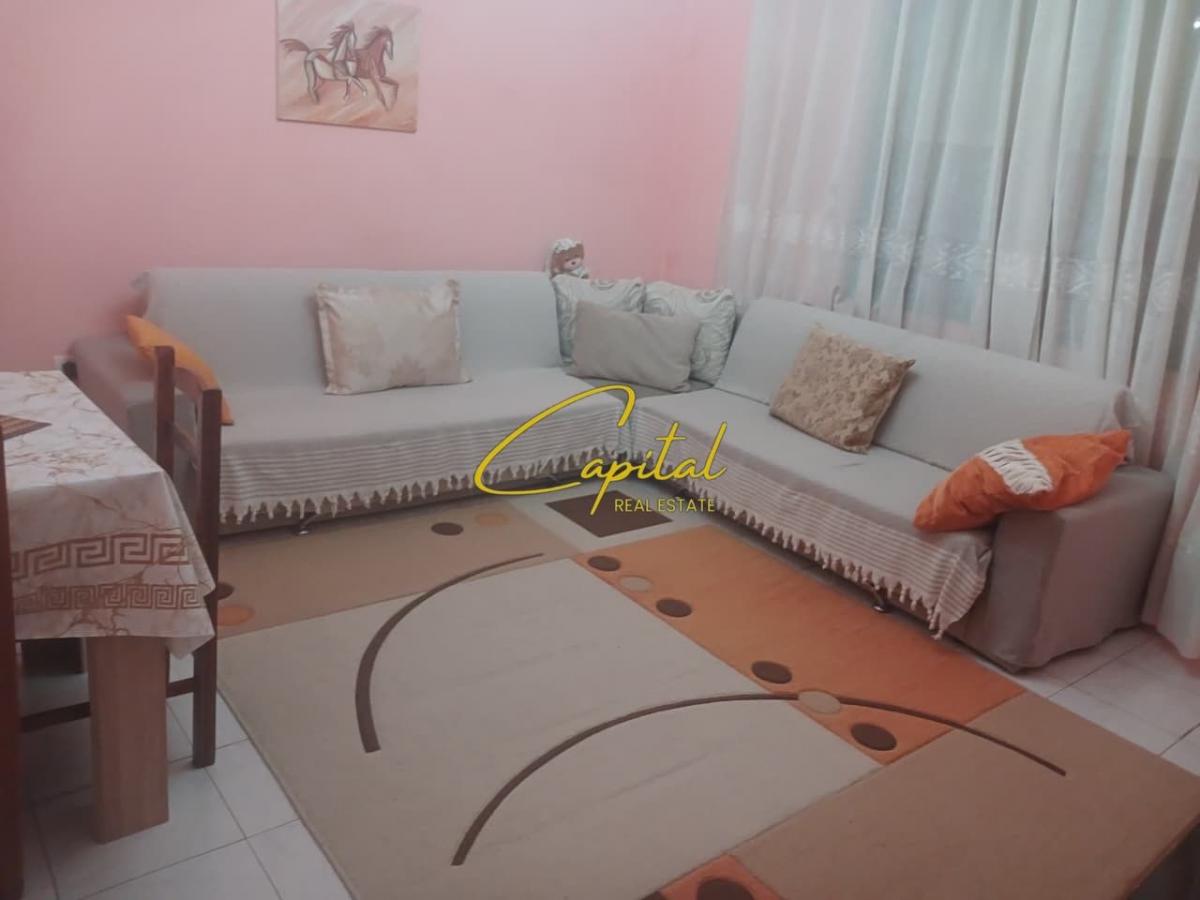 Apartament me qira 1+1 ish tregu elektirk 550 euro