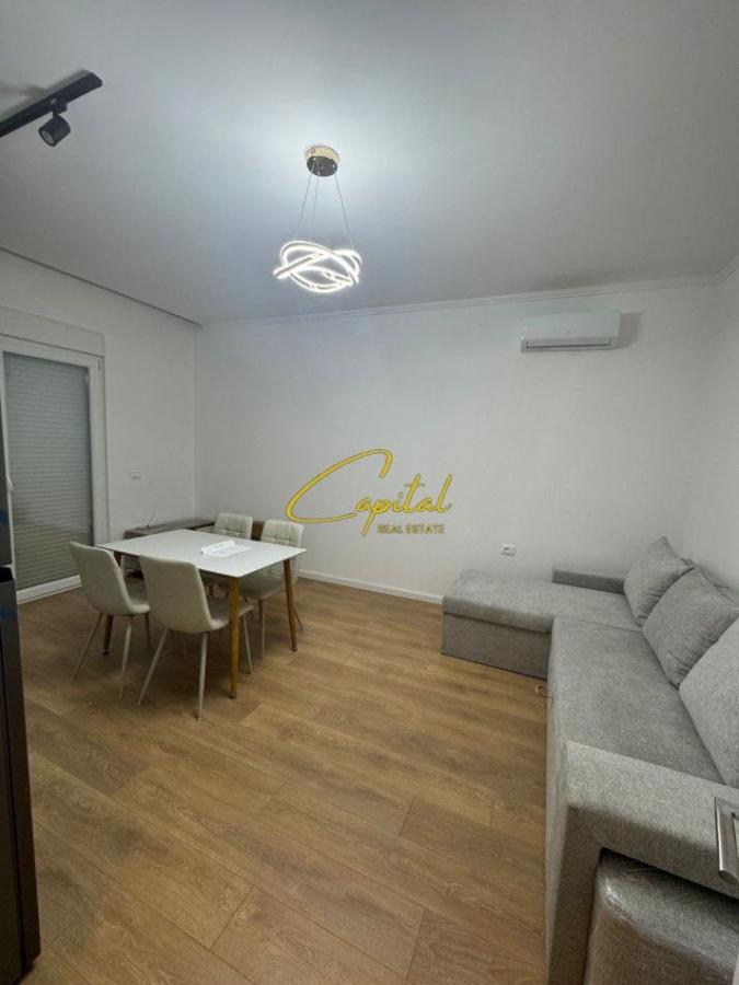 Apartament me qira 1+1 shkoze 40.000 leke