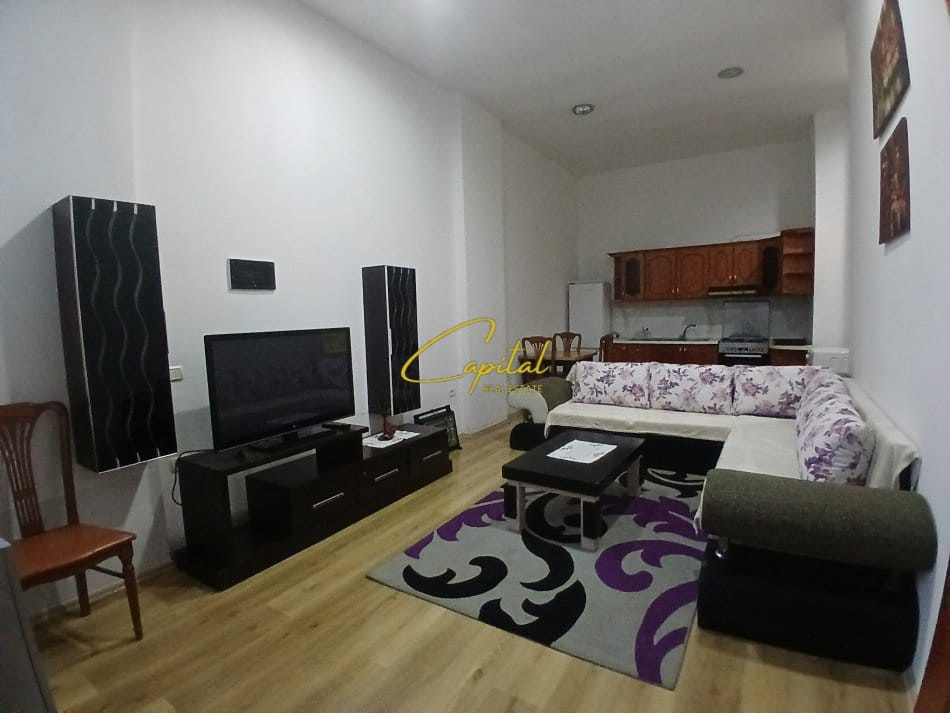 Apartament me qira 1+1 fresku 350 euro