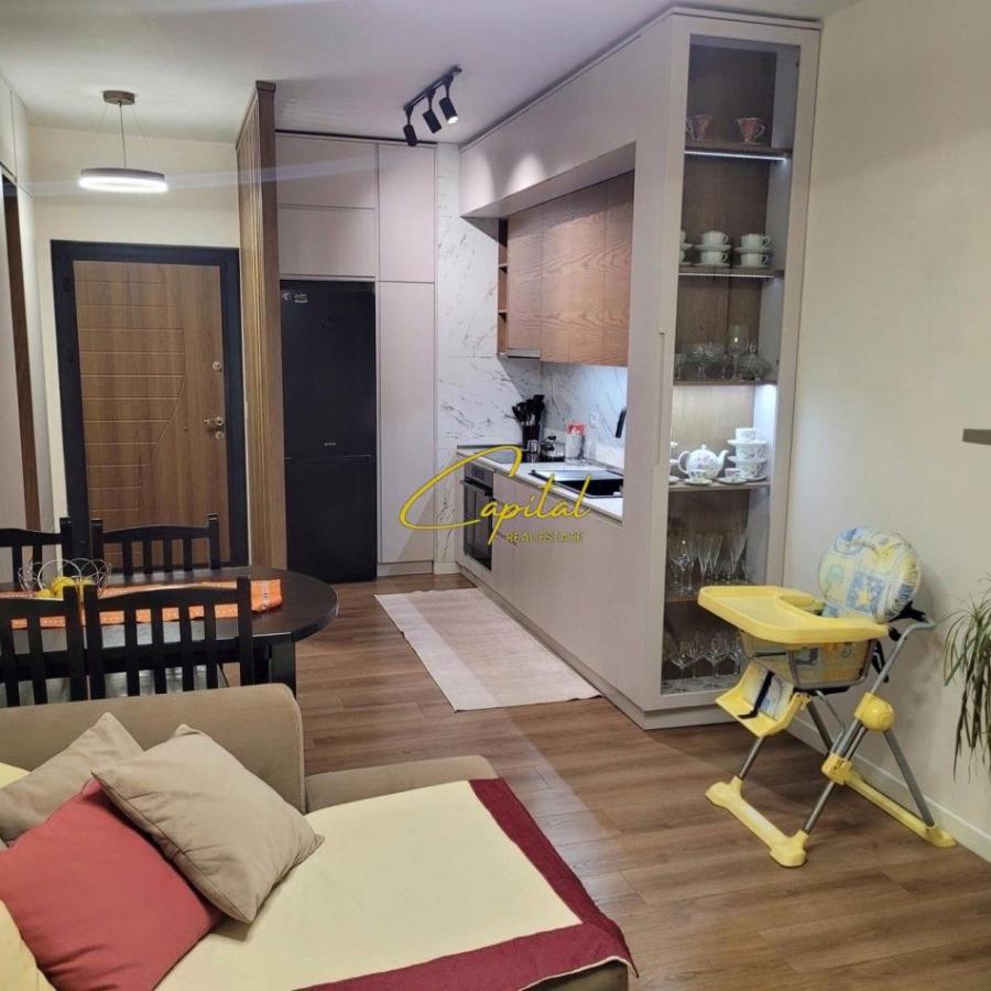 Apartament me qira 2+1 ish fusha aviacionit 60.000 leke