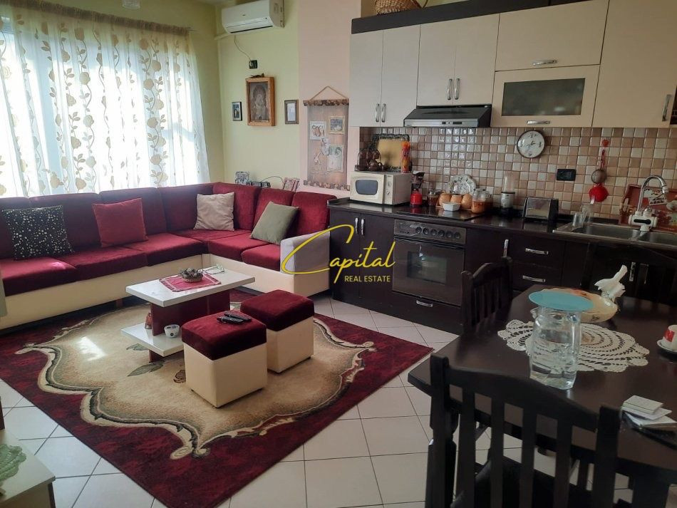 Shitet apartament 2+1 yzberisht 12.000.000 leke