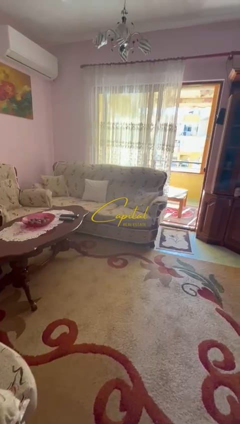 Apartament me qira 2+1 misto mame 350 euro