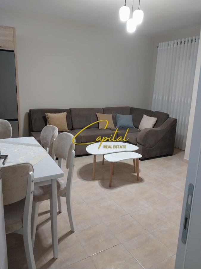 Apartament me qira 1+1 kodra e diellit 50.000 leke