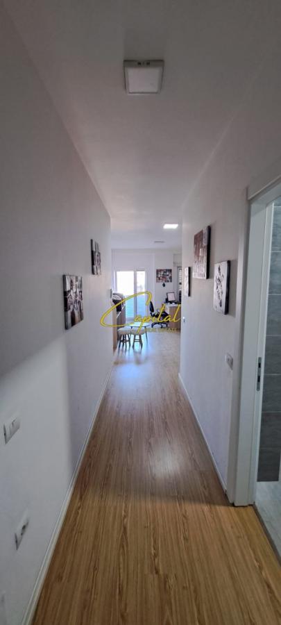 Zyre me qira 70 m2 ish satcioni trenit 550 euro