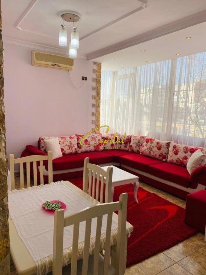 Apartament me qira 2+1 21 dhjetori 600 euro