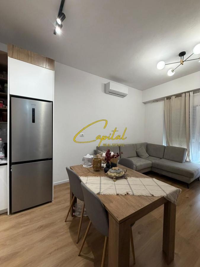 Shitet apartament 1+1 ali demi 105.000 euro