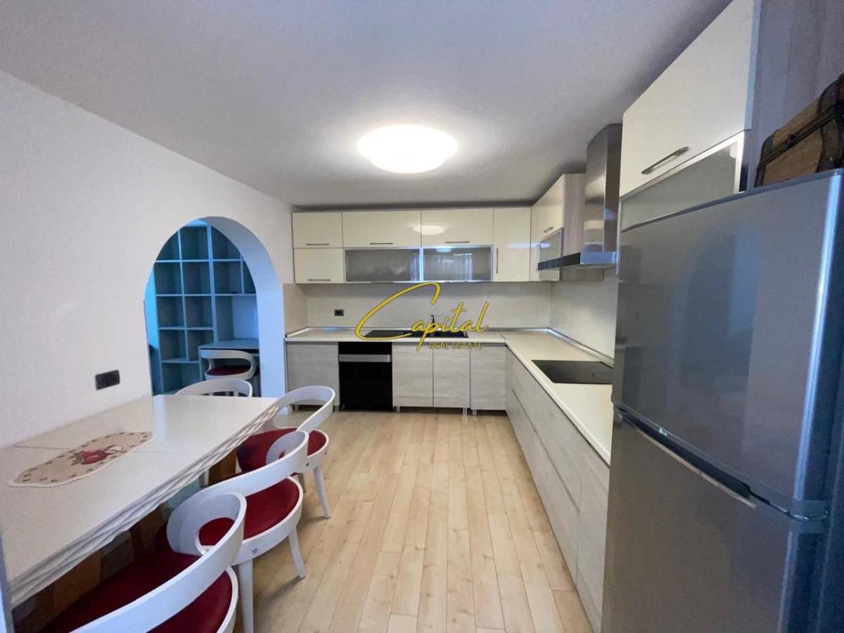 Shitet apartament 2+1 shkolla e baletit 202.000 euro